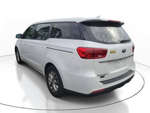 Used 2020 Kia Sedona L image 7
