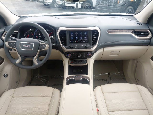 Used 2023 GMC Acadia Denali w/ Denali Ultimate Package FWD image 16