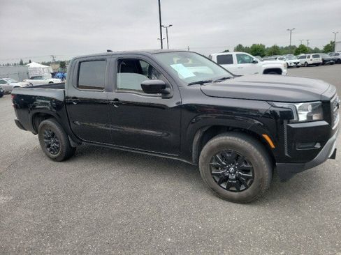 Used 2022 Nissan Frontier SV RWD image 3