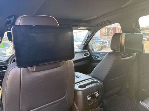 Used 2022 GMC Yukon XL SLT image 8