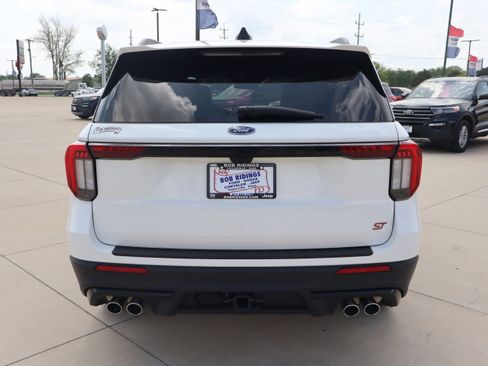 Used 2025 Ford Explorer ST AWD/4WD image 7