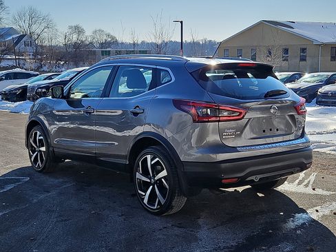 Certified 2022 Nissan Rogue Sport SL image 4