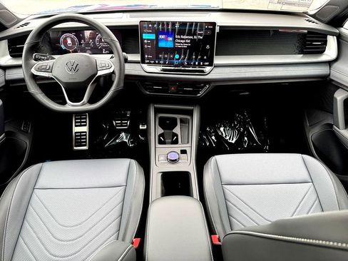 New 2026 Volkswagen Tiguan SE R-Line image 18