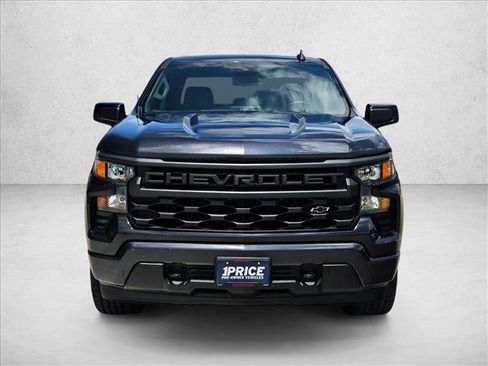 Used 2022 Chevrolet Silverado 1500 Custom w/ LPO, Dark Essentials Package RWD image 2