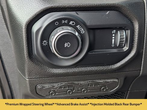 Used 2024 Jeep Wrangler Willys image 12