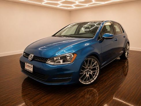 Used 2017 Volkswagen Golf Wolfsburg Edition FWD image 31