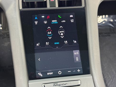 Used 2024 Porsche Taycan image 32