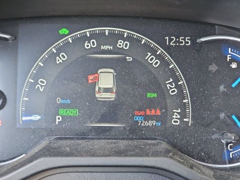 Used 2024 Toyota RAV4 SE w/ Convenience Package AWD/4WD image 7