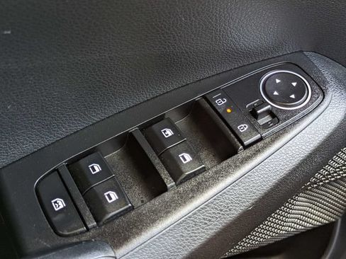 Used 2026 Kia Seltos LX FWD image 24