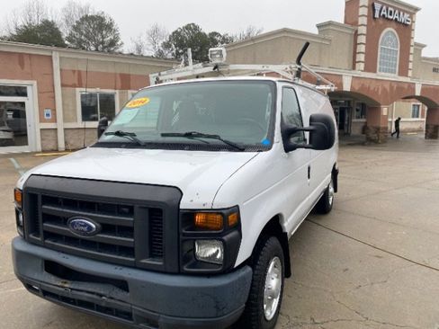 Used 2014 Ford E-150 and Econoline 150 image 1