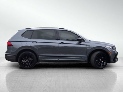 Used 2023 Volkswagen Tiguan SE R-Line AWD/4WD image 3
