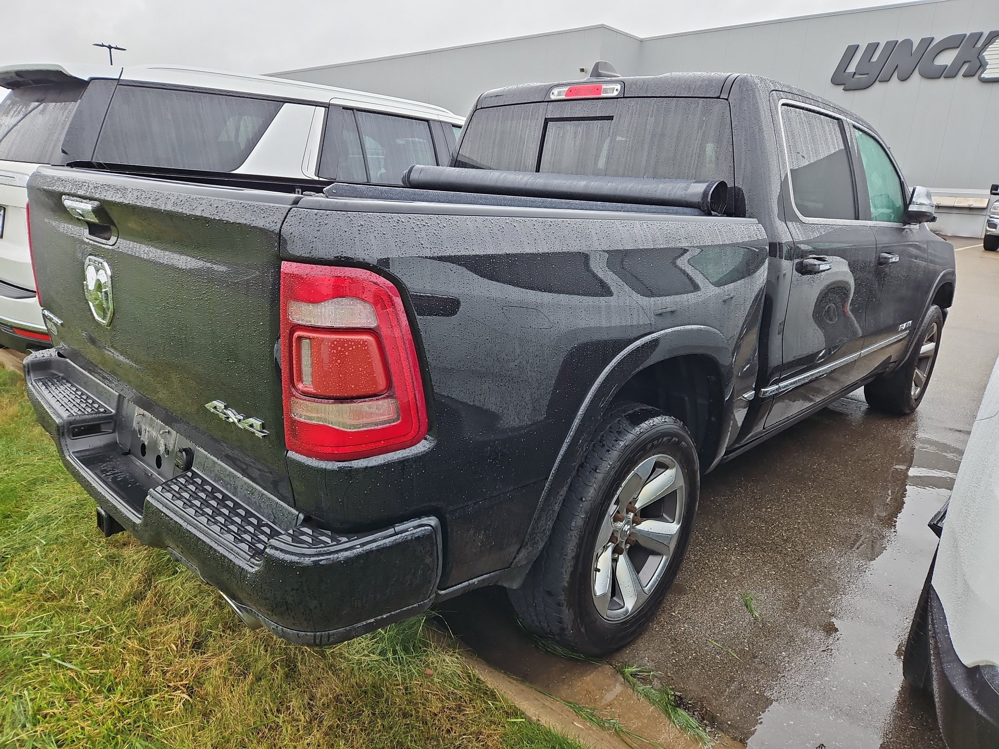 Used 2019 RAM 1500 Limited AWD/4WD image 7