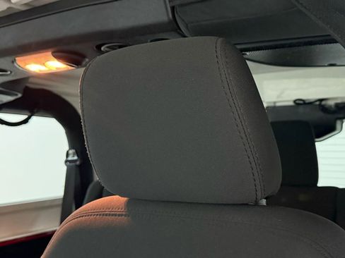 Used 2016 Jeep Wrangler Sport image 22