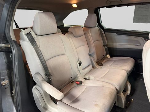 Used 2018 Honda Odyssey EX image 24