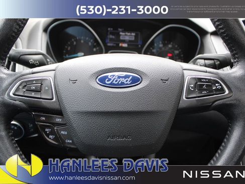 Used 2017 Ford Focus Titanium image 24