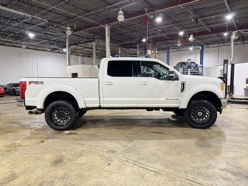Used 2017 Ford F250 Lariat w/ Lariat Value Package image 7