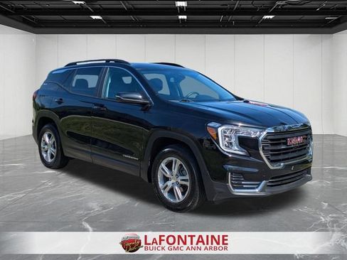Used 2023 GMC Terrain SLE w/ Driver Convenience Package FWD image 7