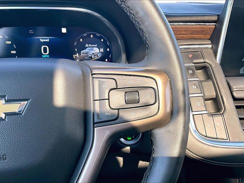 Used 2023 Chevrolet Tahoe High Country AWD/4WD image 17