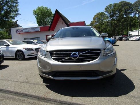 Used 2016 Volvo XC60 T5 Premier image 3