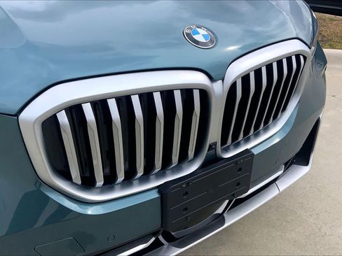 Used 2024 BMW X5 xDrive40i w/ Premium Package image 30