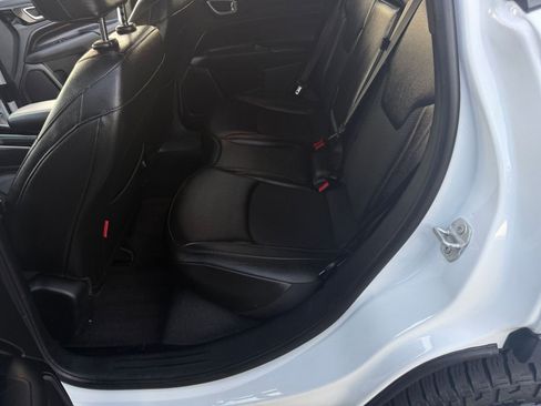 Used 2025 Jeep Compass Trailhawk image 29