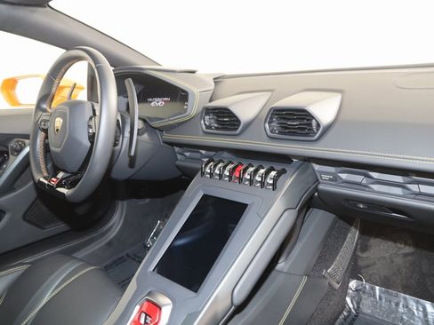 Used 2022 Lamborghini Huracan EVO image 67
