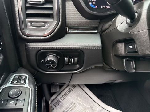 Used 2024 RAM 2500 Limited image 26