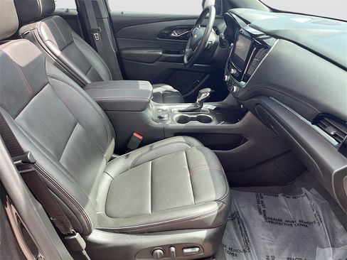 Used 2023 Chevrolet Traverse RS image 31