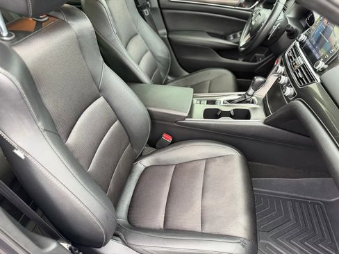 Used 2019 Honda Accord Sport image 16