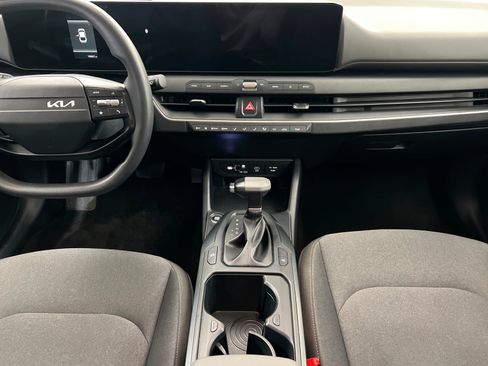 Used 2025 Kia K4 LXS image 14