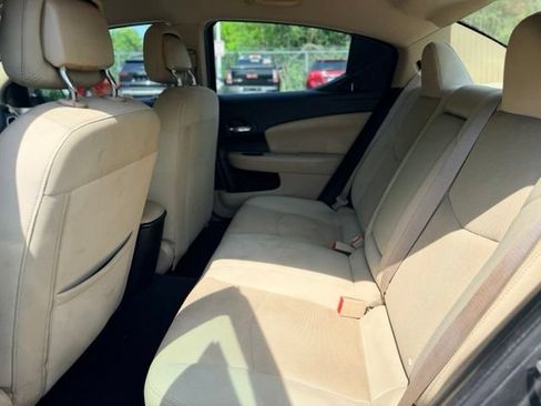 Used 2012 Dodge Avenger SE FWD image 18