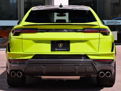 Used 2024 Lamborghini Urus Performante AWD/4WD image 4