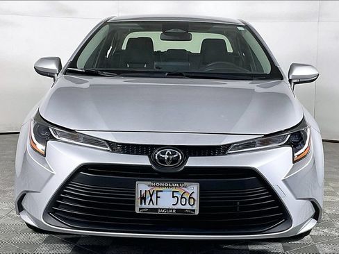 Used 2024 Toyota Corolla LE FWD image 2