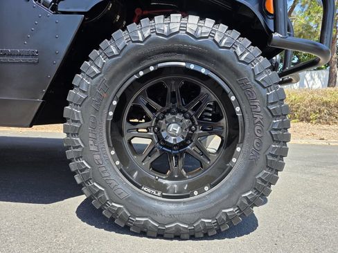 Used 2000 HUMMER H1 4-Door Wagon AWD/4WD image 18