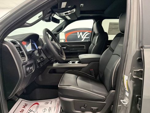 New 2026 RAM 2500 Laramie AWD/4WD image 8