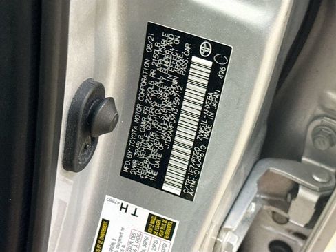 Used 2022 Toyota Prius LE FWD image 15