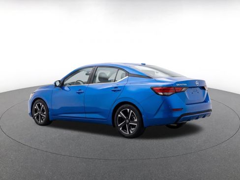 Used 2025 Nissan Sentra SV FWD image 5