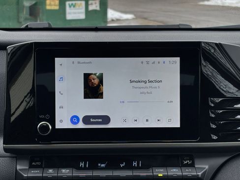 Used 2025 Toyota Camry LE image 21