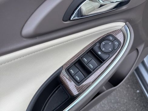 Used 2024 Chevrolet Malibu LT image 20