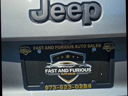 Used 2021 Jeep Grand Cherokee High Altitude AWD/4WD image 34