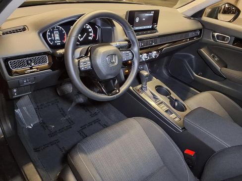 Used 2023 Honda Civic EX image 3
