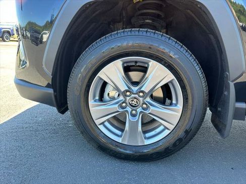 Certified 2024 Toyota RAV4 XLE w/ Convenience Package AWD/4WD image 13