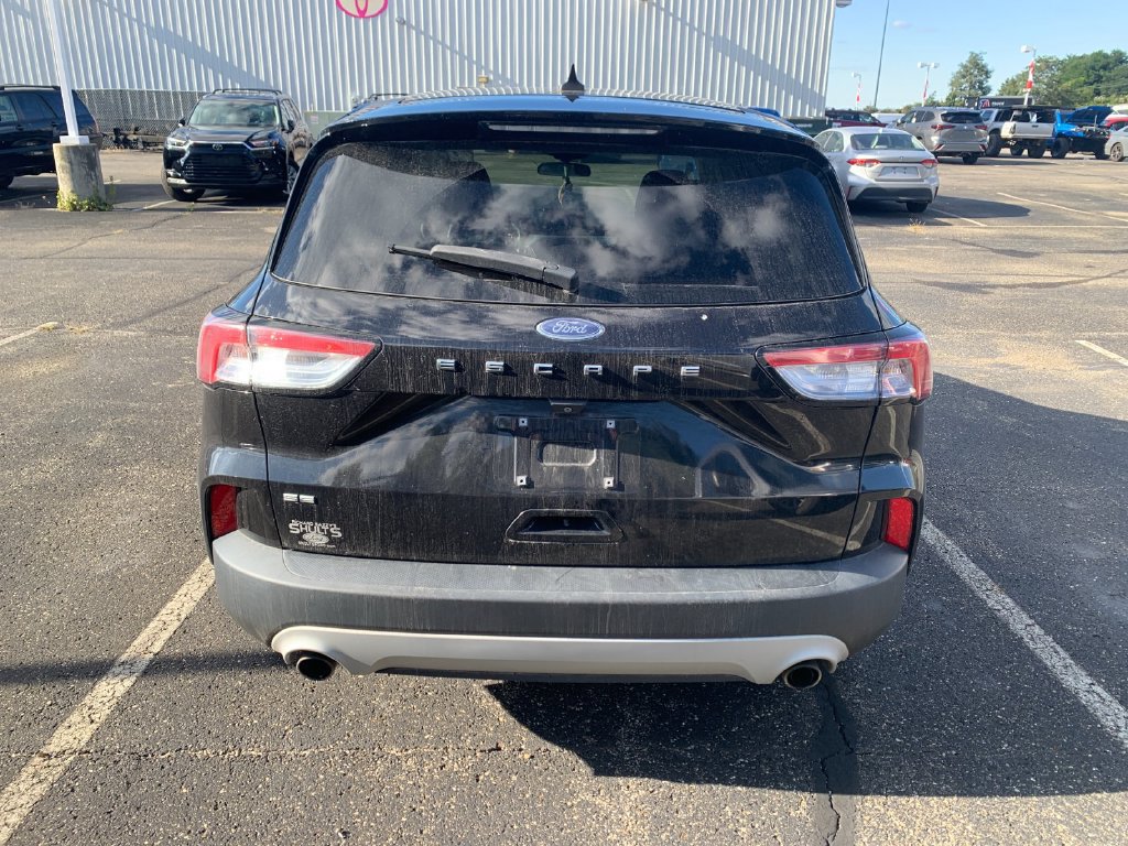 Used 2021 Ford Escape SE w/ Convenience Package FWD image 4