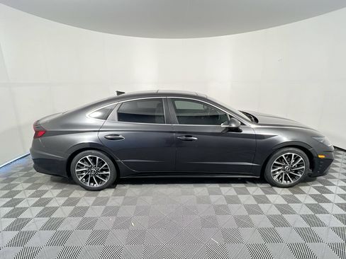 Used 2021 Hyundai Sonata Limited w/ Preferred Accessory Package FWD image 2