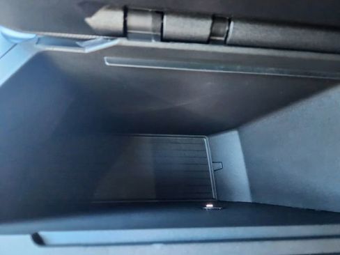 New 2026 Chevrolet Equinox EV LT image 15