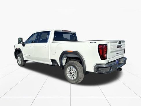 New 2026 GMC Sierra 2500 SLE AWD/4WD image 3