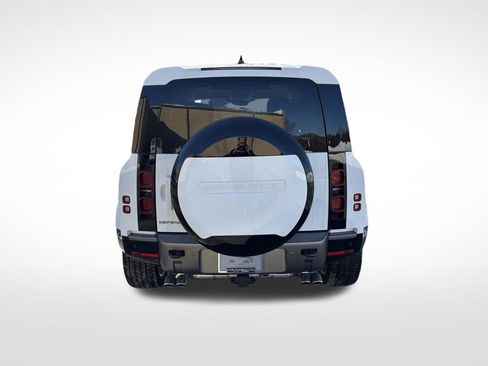 New 2025 Land Rover Defender 110 X-Dynamic SE AWD/4WD image 7