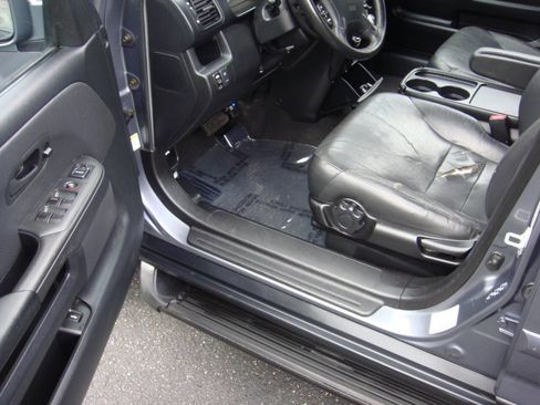 Used 2005 Honda CR-V SE image 8