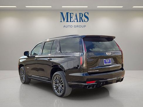 Used 2024 Cadillac Escalade V w/ Heavy-Duty Trailer Package image 3