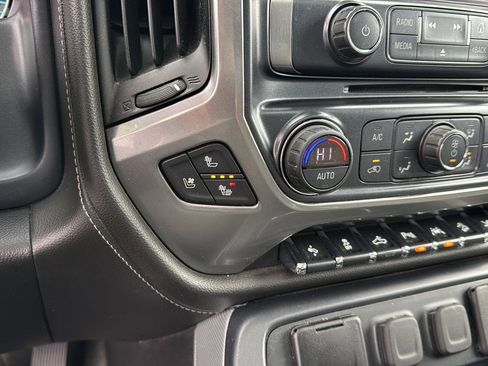 Used 2018 Chevrolet Silverado 1500 LTZ Z71 w/ Centennial Edition image 25